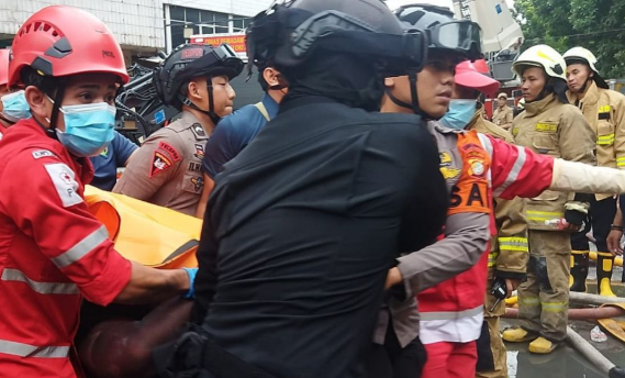 RS Polri Terima 21 Jenazah dari Kebakaran Terra Drone