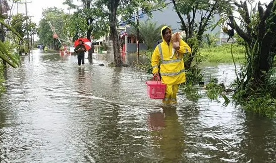 Banjir Indramayu Meluas, 2.000 Warga Mengungsi