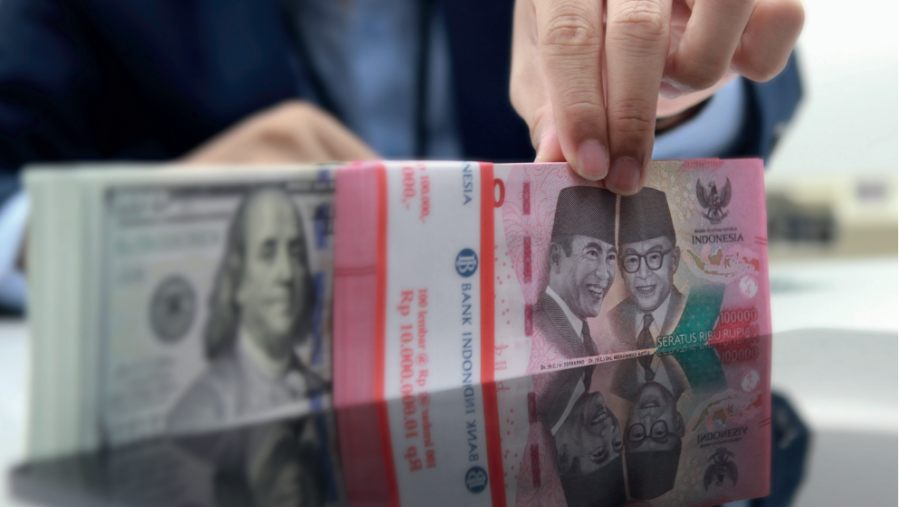 Rupiah Menguat Terhadap Dolar AS Akibat Sentimen Positif